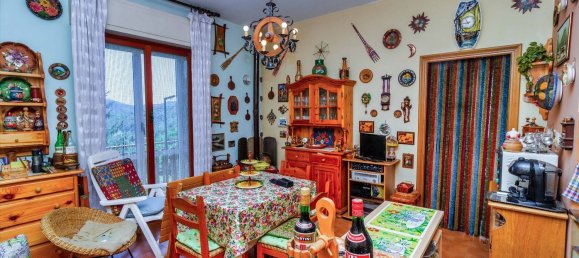 3-salle Appartement à Serra Riccò, Italy No. 222149 18