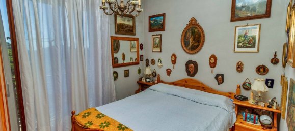 3-salle Appartement à Serra Riccò, Italy No. 222149 16