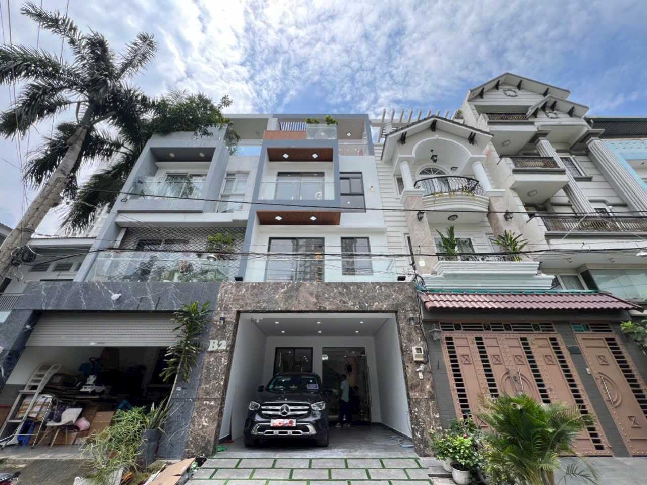 80m² Townhouse in District 7, Vietnam No. 9751