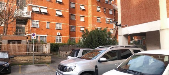 3 rooms Apartment in Rome, Italy No. 166306 3