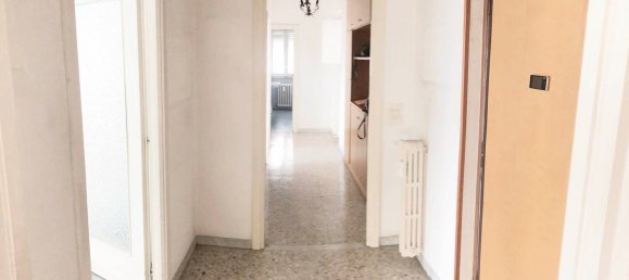 3 rooms Apartment in Rome, Italy No. 166306 8
