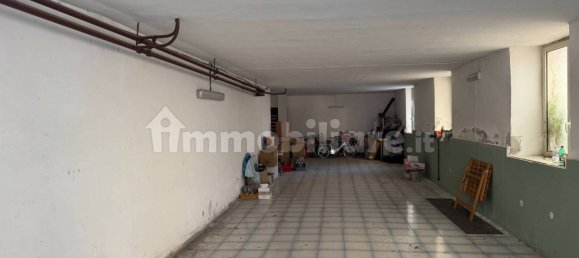 105m² Warehouse in Pollena Trocchia, Italy No. 63730 3