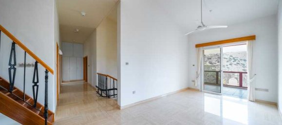 6 bedrooms House in Agios Athanasios, Cyprus No. 7099 13