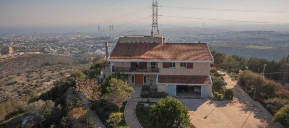 6 bedrooms House in Agios Athanasios, Cyprus No. 7099 4