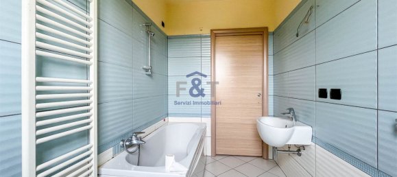 1 bedroom Apartment in Somma Lombardo, Italy No. 110698 10