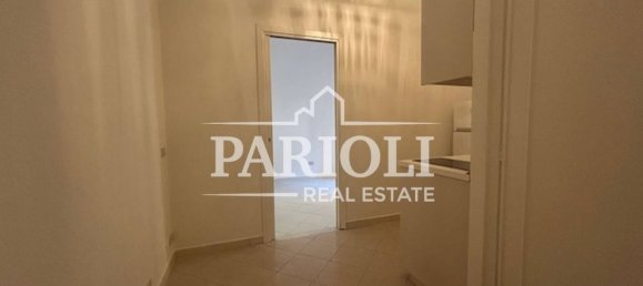 1 bedroom Apartment in Rome, Italy No. 357500 7
