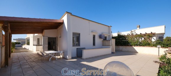 4 rooms House in Taviano, Italy No. 187874 28