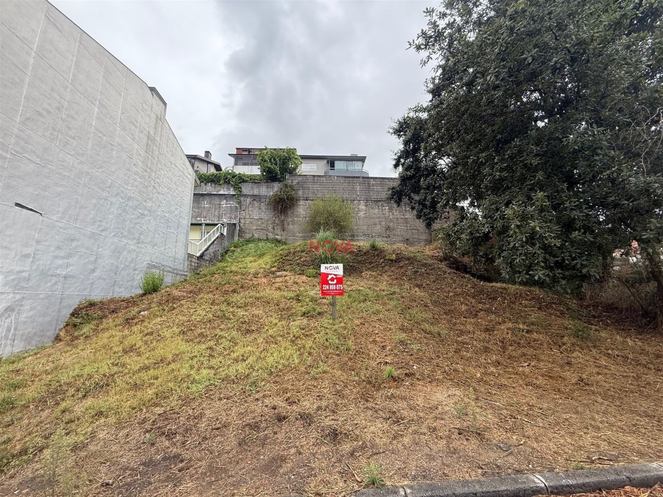  Land in Fanzeres, Portugal No. 242538