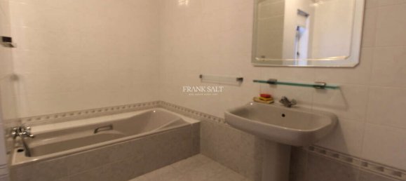 Bungalow de 3 dormitorios en Attard, Malta No. 11253 8