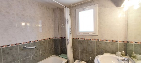 2 bedrooms Penthouse in El Vendrell, Spain No. 186019 12