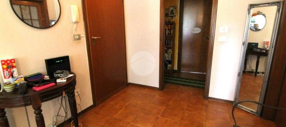 2 bedrooms Apartment in Colorno, Italy No. 225901 2