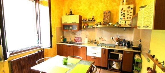 2 bedrooms Apartment in Colorno, Italy No. 225901 4