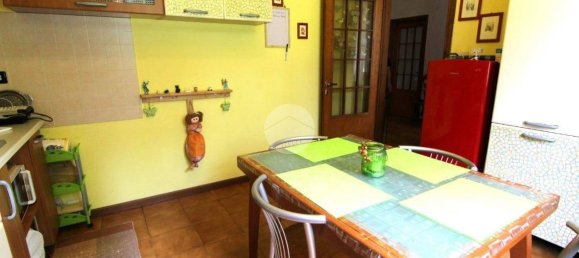 2 bedrooms Apartment in Colorno, Italy No. 225901 3