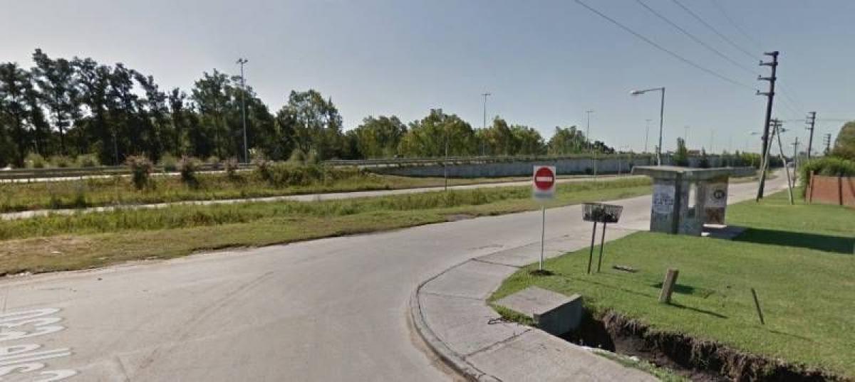 Grundstück in Berazategui, Argentina, Nr. 31252