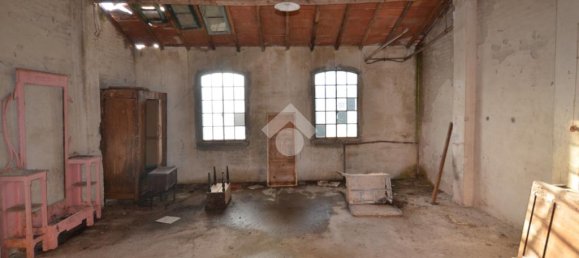 75m² Garage in Baschi, Italy No. 347395 2