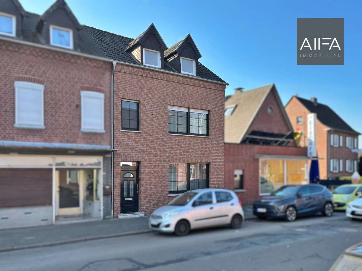 4 bedrooms Townhouse in Heinsberg, Germany No. 23171