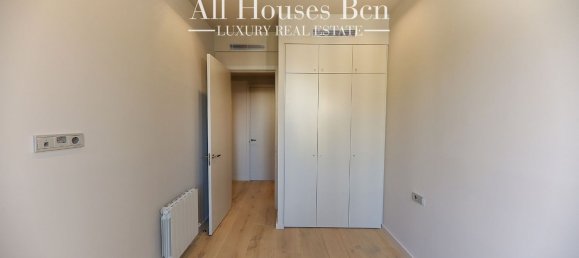 3 Schlafzimmer Wohnung in Ciutat Vella, Spain, Nr. 25644 12