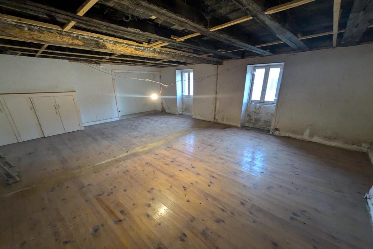 Casa T3 em Saint-Seine-l'Abbaye, France N.º 193907