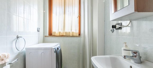 5 rooms Apartment in Pisa, Italy No. 223724 3