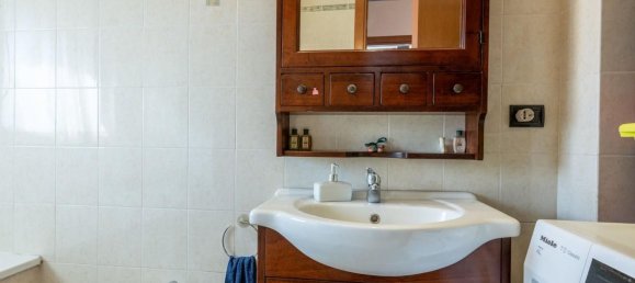 5 rooms Apartment in Pisa, Italy No. 223724 2