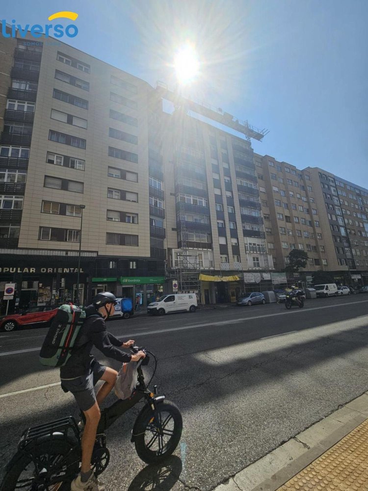 Apartamento de 4 dormitorios en Burgos, Spain No. 253653