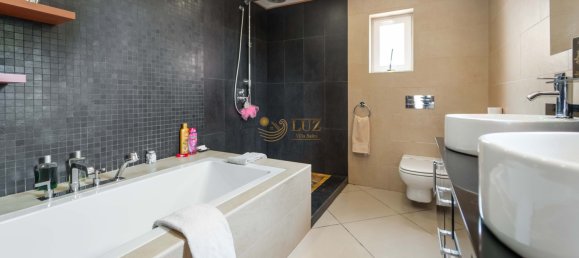 Villa de 6 dormitorios en Luz, Portugal No. 335337 16