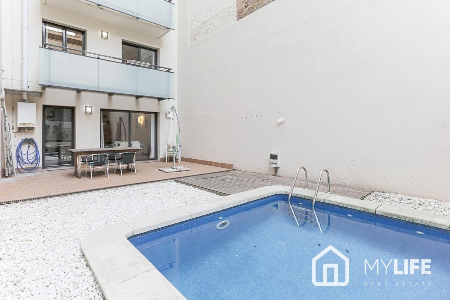 3 chambres Duplex à Gracia, Spain No. 170920