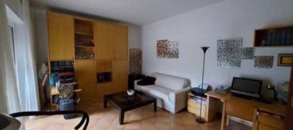 Квартира с 4 комнатами в Рим, Италия № 204582 11