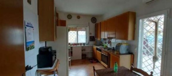 Квартира с 4 комнатами в Рим, Италия № 204582 14