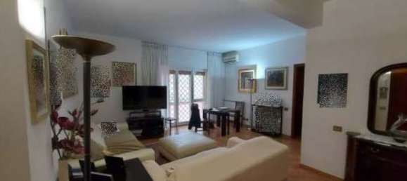 Квартира с 4 комнатами в Рим, Италия № 204582 9