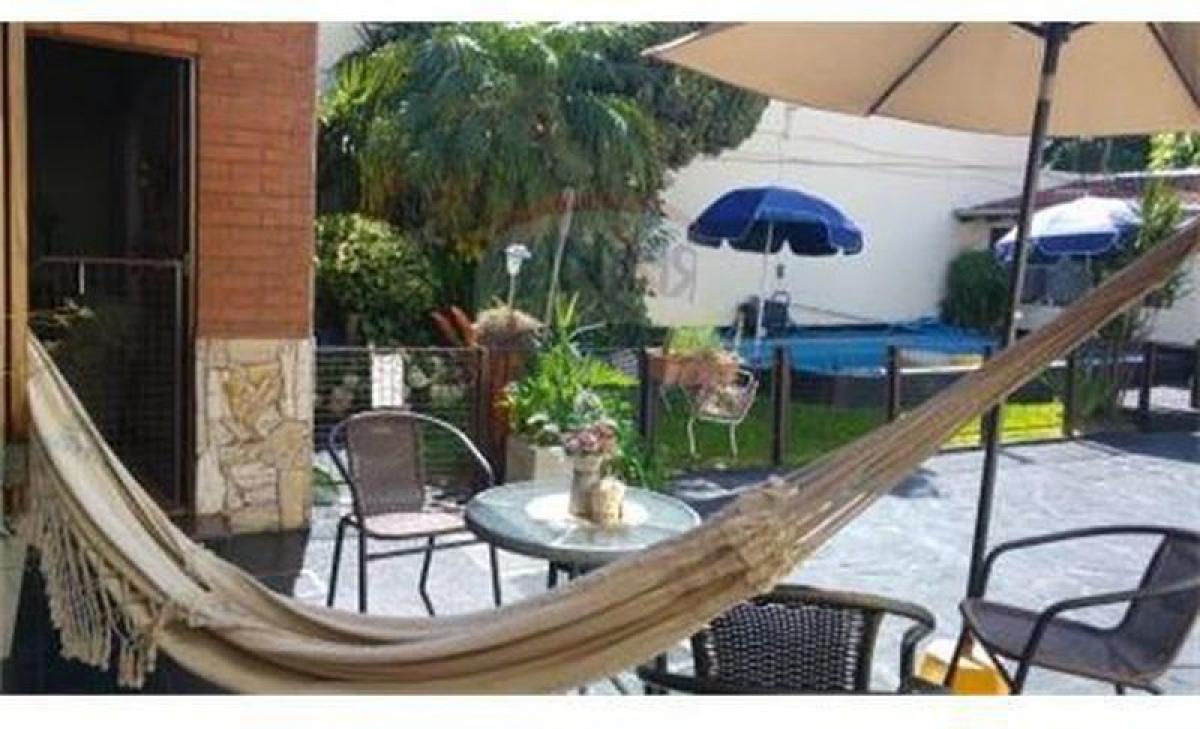 Casa T3 em Tres de Febrero, Argentina N.º 59813