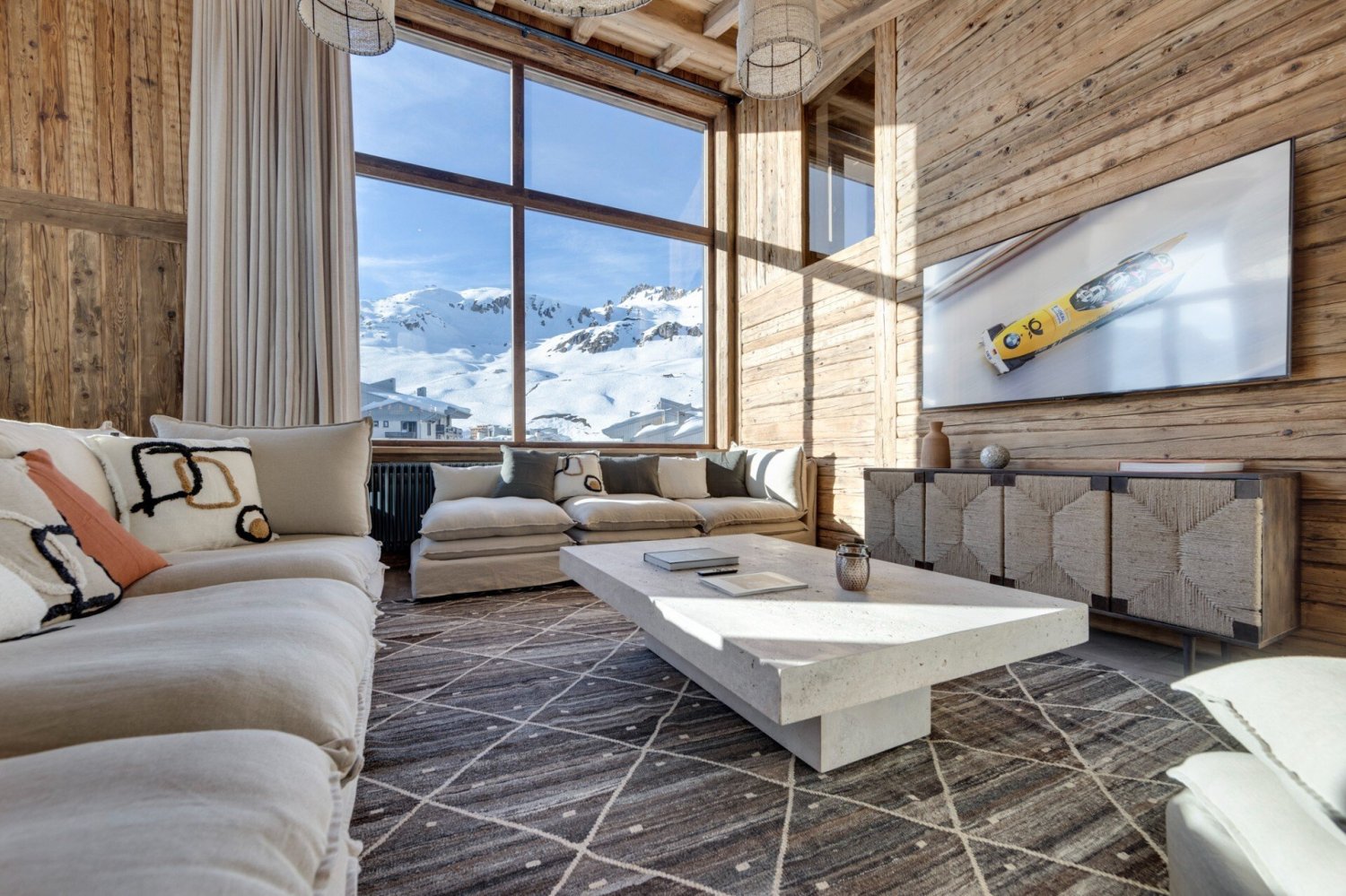 6 bedrooms Apartment in Tignes, France No. 1276