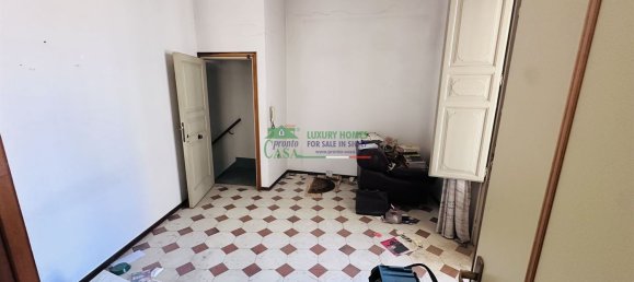 Casa de 10 habitaciónes en Vittoria, Italy No. 301525 11