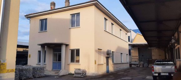 Apartamento T6 em Carnago, Italy N.º 281670 3