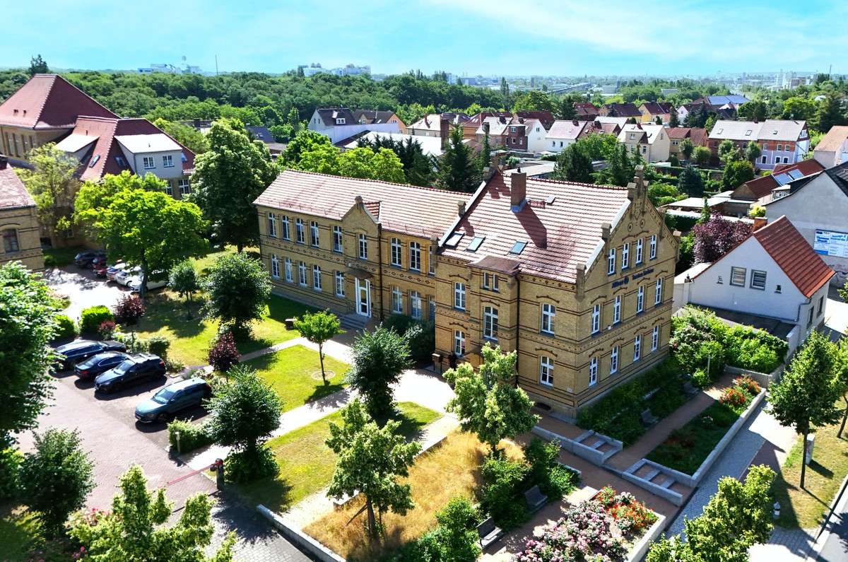 539m² Building in Anhalt-Bitterfeld, Germany No. 268102