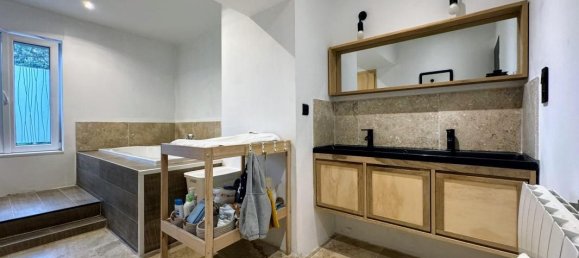 5 bedrooms House in Nord, France No. 362674 4