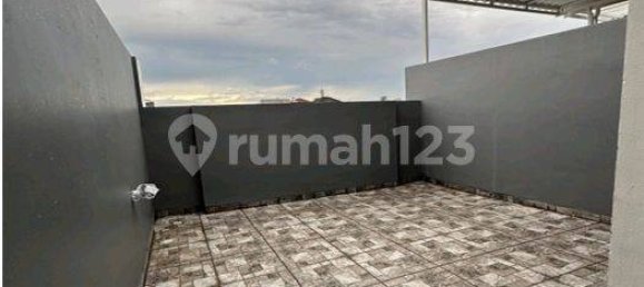 4 bedrooms House in Grogol Petamburan, Indonesia No. 1391 21