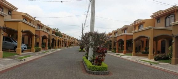 3 bedrooms House in Heredia, Costa Rica No. 434 2