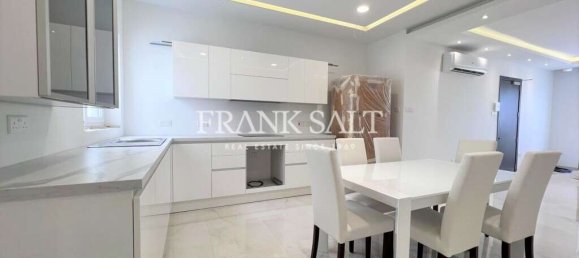 2 bedrooms Penthouse in Lija, Malta No. 4681 2