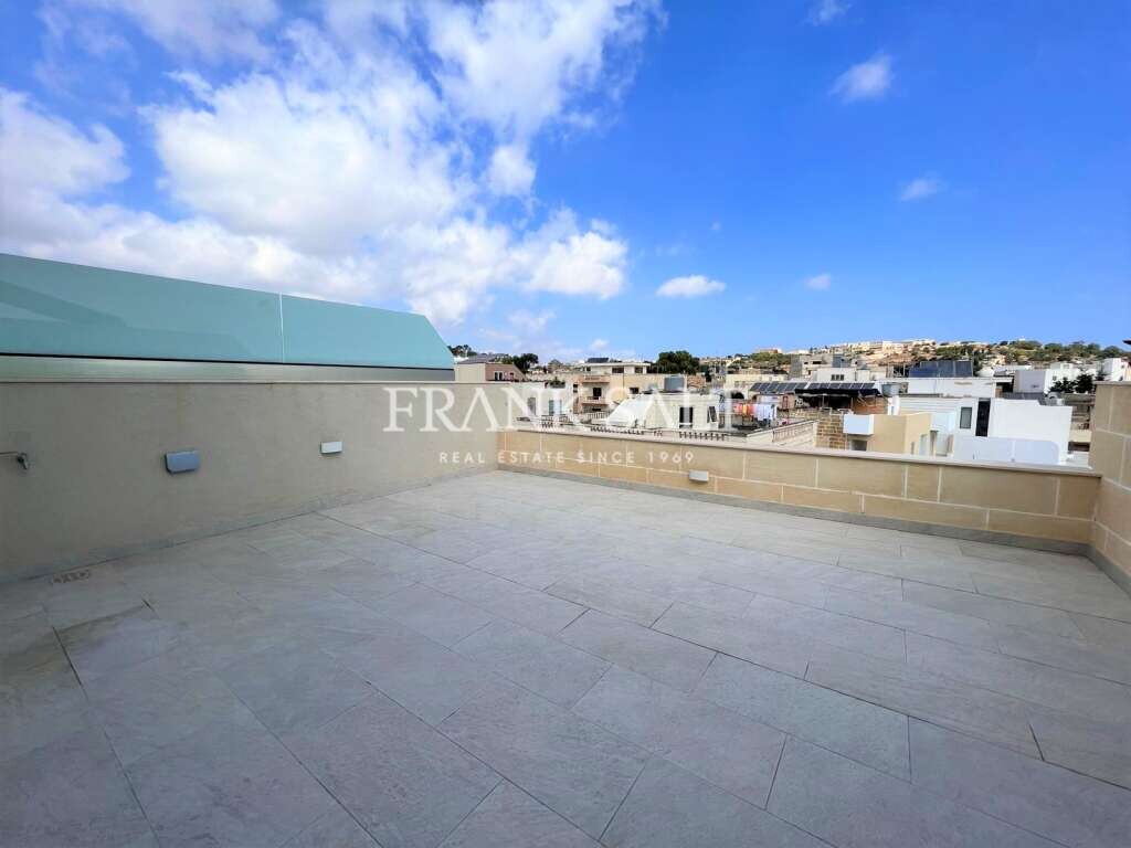 Penthouse T2 em Lija, Malta N.º 4681