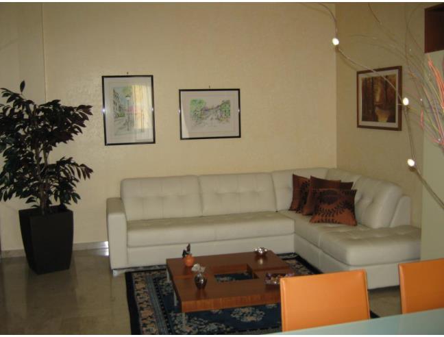2 bedrooms Commercial property in Bari, Italy No. 252891
