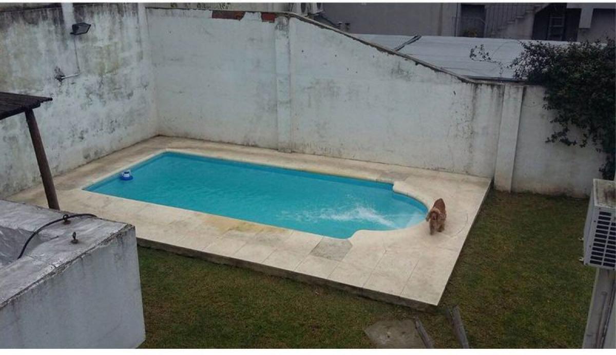 3 bedrooms House in Moron, Argentina No. 18012