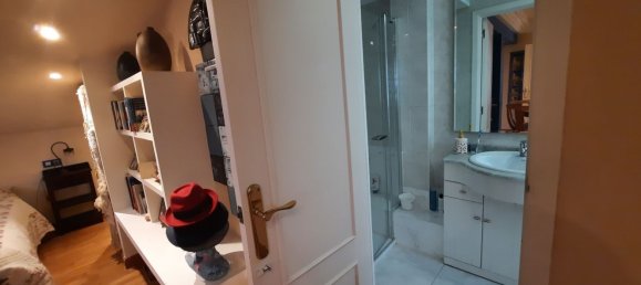 2 bedrooms Penthouse in Vitoria-Gasteiz, Spain No. 160610 6