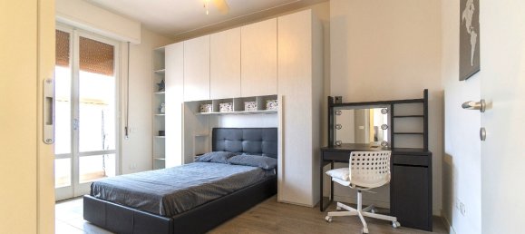 Apartamento de 5 habitaciónes en Prato, Italy No. 81782 18
