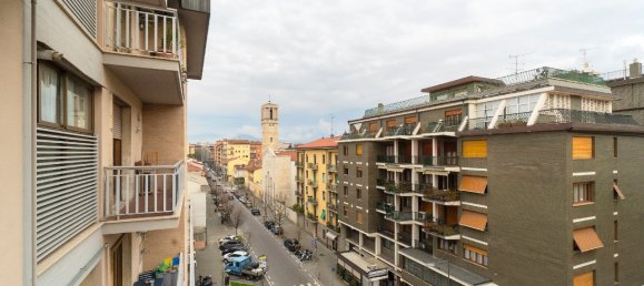 Apartamento de 5 habitaciónes en Prato, Italy No. 81782 24