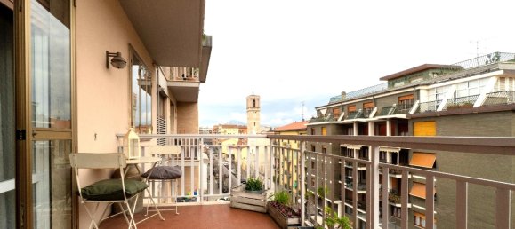 Apartamento de 5 habitaciónes en Prato, Italy No. 81782 23