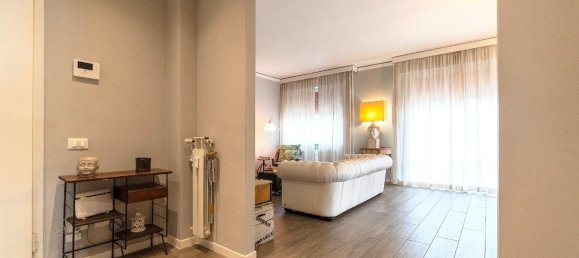 Apartamento de 5 habitaciónes en Prato, Italy No. 81782 7