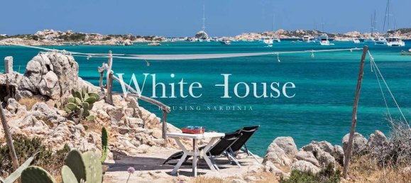 3 bedrooms Villa in La Maddalena, Italy No. 262242 3