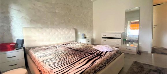 4 rooms Apartment in Massa, Italy No. 193021 10