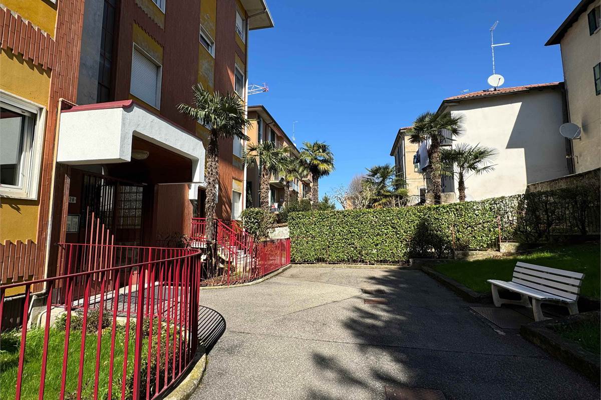 1 bedroom Apartment in Appiano Gentile, Italy No. 62256